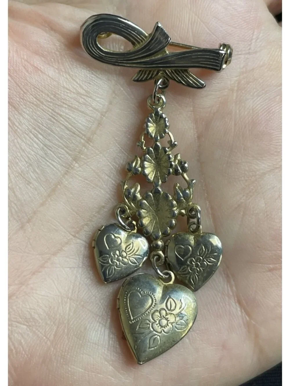 Vintage Gold-Tone Bow Brooch With 3 Dangle Heart Lockets READ
